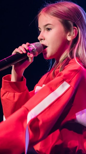 Daneliya Tuleshova:wallpapers